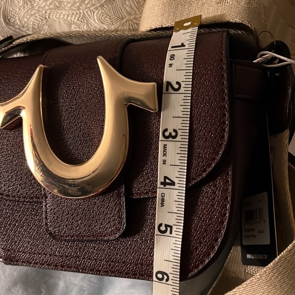True religion crossbody bag🙏❤️ - Picture 13 of 13